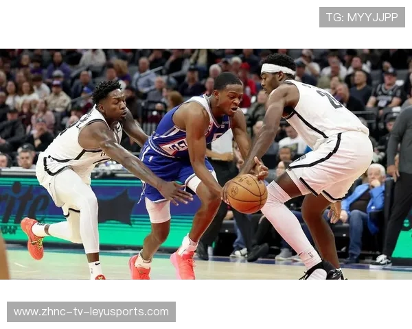 小波特低位转身上篮得手，篮网全队士气高涨