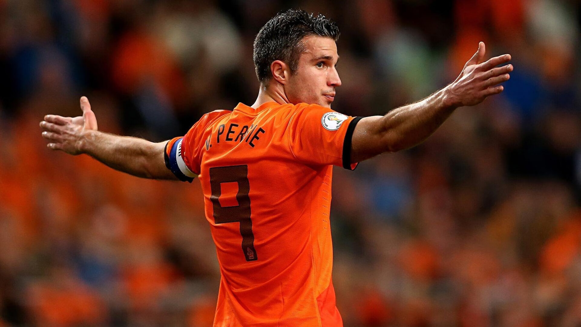 乐鱼体育登录-塞维利亚持续稳定，争夺欧洲资格战役