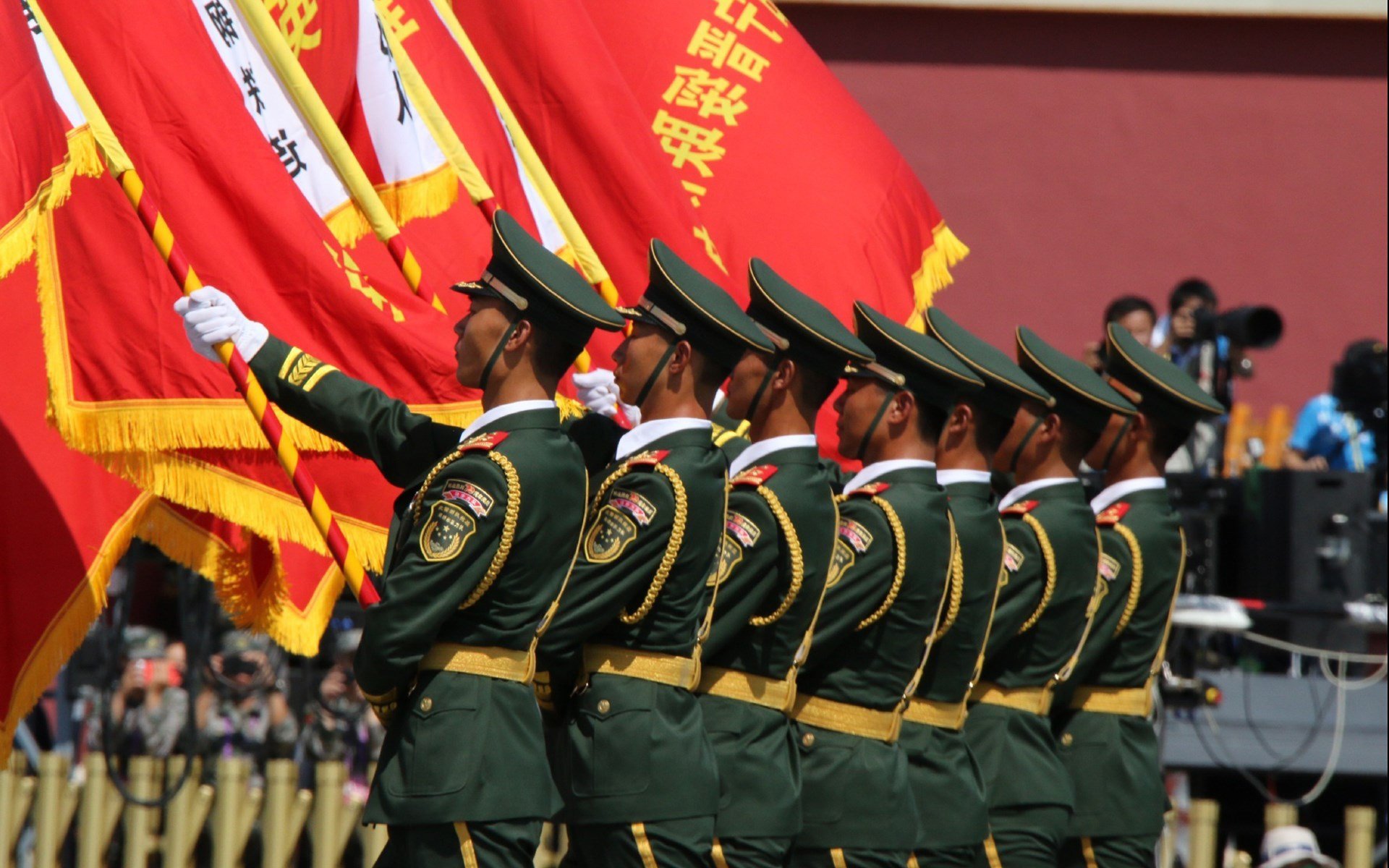 乐鱼体育入口-赛后新闻发布会火药味十足，教练针锋相对，赛前新闻发布会一般多久