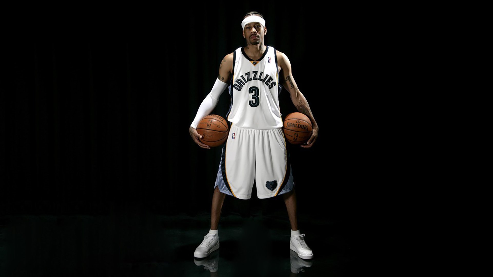 乐鱼体育官网优惠-“胡利安·门德斯的进攻与防守双重威胁，助力美洲狮队实现突破”